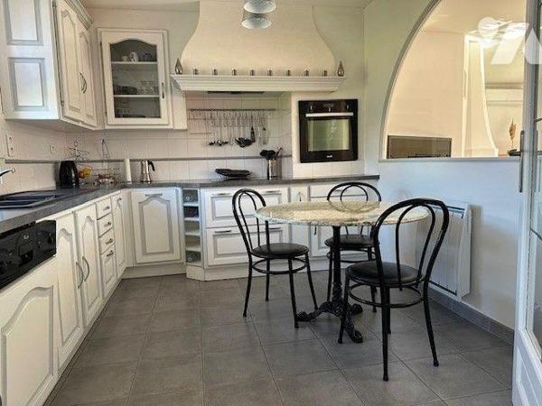 A vendre Maison 4 chambres à Mesnil Esnard. Maison individuelle de 1983 en parfait état compren...