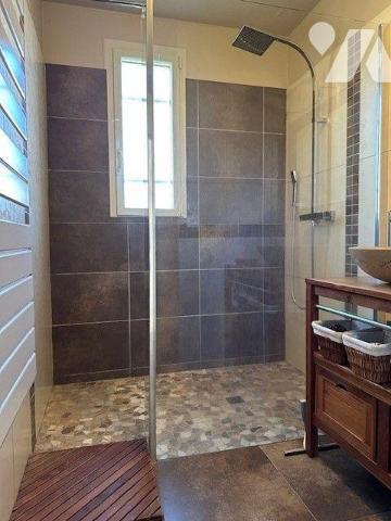 A vendre Maison 4 chambres à Mesnil Esnard. Maison individuelle de 1983 en parfait état compren...