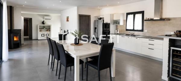 Maison contemporaine de plain?pied – 150 m² – Piscine au sel – Terrain clos 1300 m² – Prestations haut de gamme