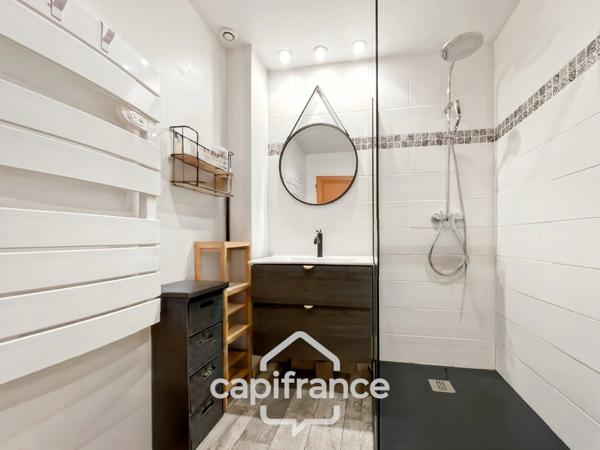 RARE SUR LE DOMAINE DE PONT ROYAL–APPARTEMENT DE STANDING de 48m2 CLIMATISE AVEC TERRASSE, VUE DÉGAGÉE ET PISCINE PRIVATIVE