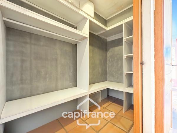 RARE SUR LE DOMAINE DE PONT ROYAL–APPARTEMENT DE STANDING de 48m2 CLIMATISE AVEC TERRASSE, VUE DÉGAGÉE ET PISCINE PRIVATIVE