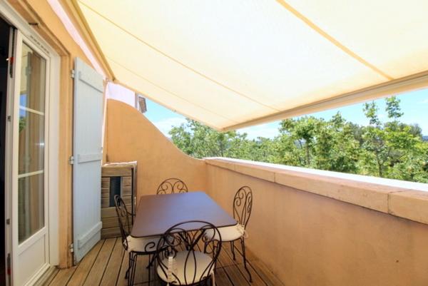 RARE SUR LE DOMAINE DE PONT ROYAL–APPARTEMENT DE STANDING de 48m2 CLIMATISE AVEC TERRASSE, VUE DÉGAGÉE ET PISCINE PRIVATIVE