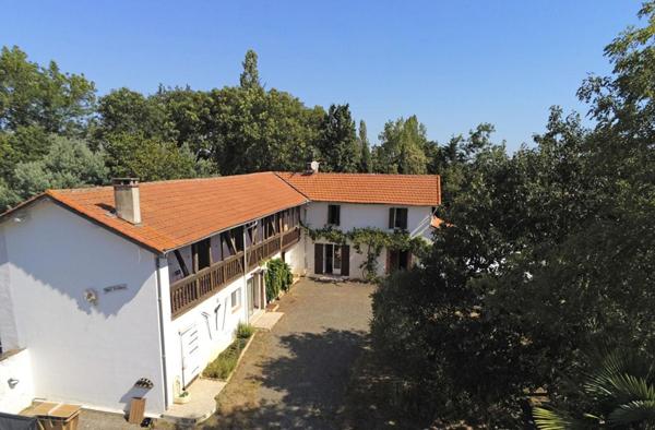 Maison  entre Mirande et Marciac 9 pièce(s) 248 m2