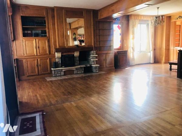 RIOZ Village avec toutes les commodités