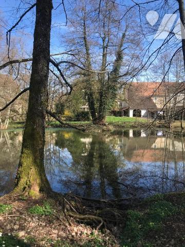 RIOZ Village avec toutes les commodités