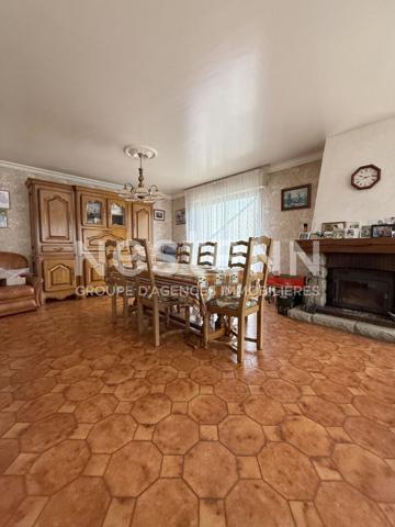 MOREAC - Maison familiale à vendre 5 chambres, sous-sol et son jardin de 700m²