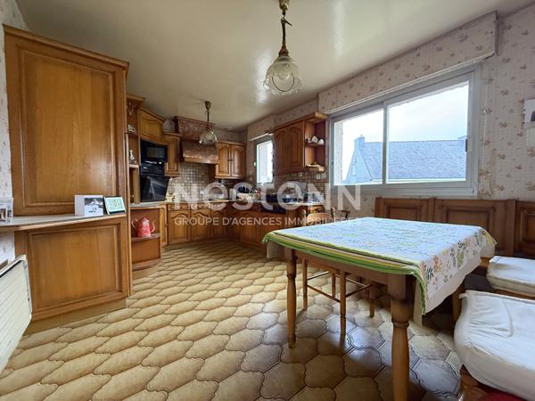 MOREAC - Maison familiale à vendre 5 chambres, sous-sol et son jardin de 700m²