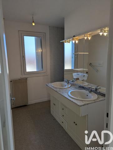 Maison à vendre 4 pièces 81 m² Saint-Seurin-sur-l'Isle