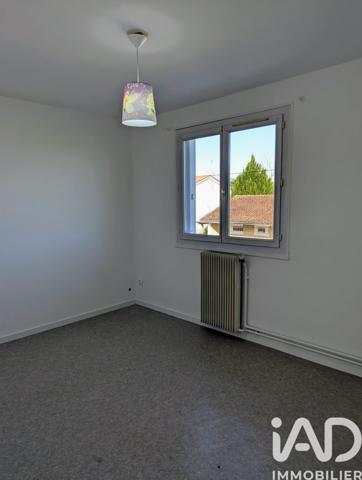 Maison à vendre 4 pièces 81 m² Saint-Seurin-sur-l'Isle