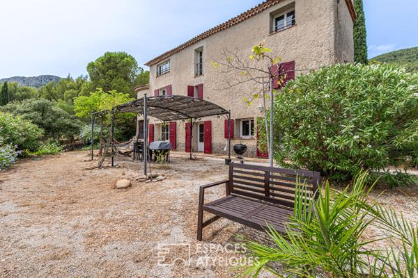 Authentique propriété du 19e siècle avec vue mer et parc privé