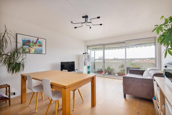 Charenton-le-Pont (94220) 8e et dernier étage - vue bois de Vincennes et monuments de Paris - proche Metro