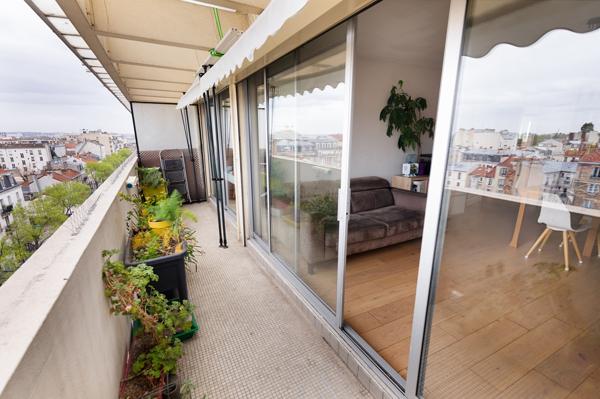 Charenton-le-Pont (94220) 8e et dernier étage - vue bois de Vincennes et monuments de Paris - proche Metro