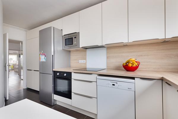 Charenton-le-Pont (94220) 8e et dernier étage - vue bois de Vincennes et monuments de Paris - proche Metro