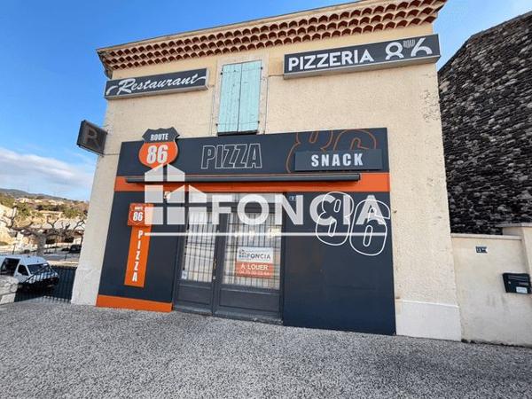 Location Local commercial 1 pièce 93.5 m² - PLACE DU CHAMP DE MARS Meysse 07400