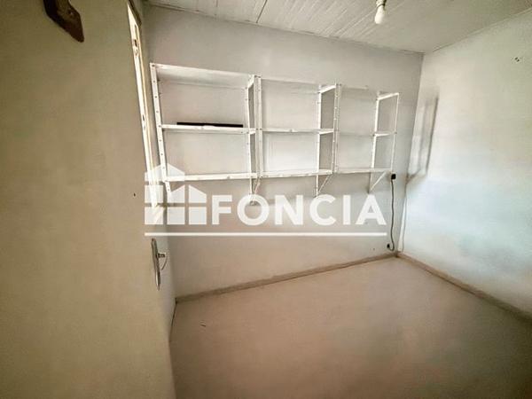 Location Local commercial 1 pièce 93.5 m² - PLACE DU CHAMP DE MARS Meysse 07400