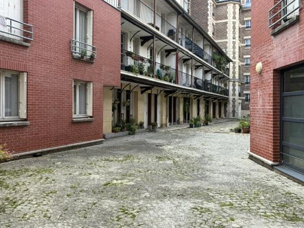 Bureau à louer à Paris (75011)