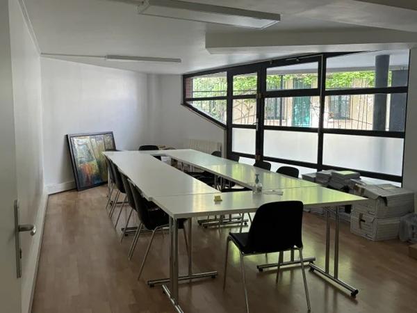 Bureau à louer à Paris (75011)