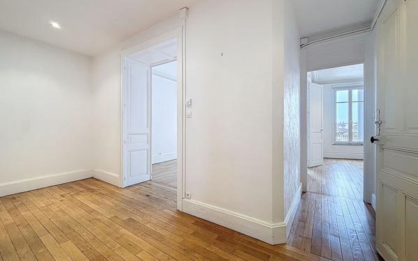 Appartement à louer    3 pièces • 83,15 m2 Nancy