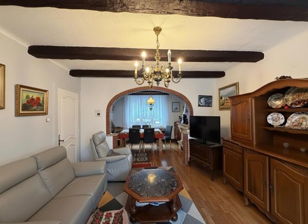 Maison jumelée avec terrasse extérieur entièrement aménagé et garage double – Audun-le-Tiche (57390)