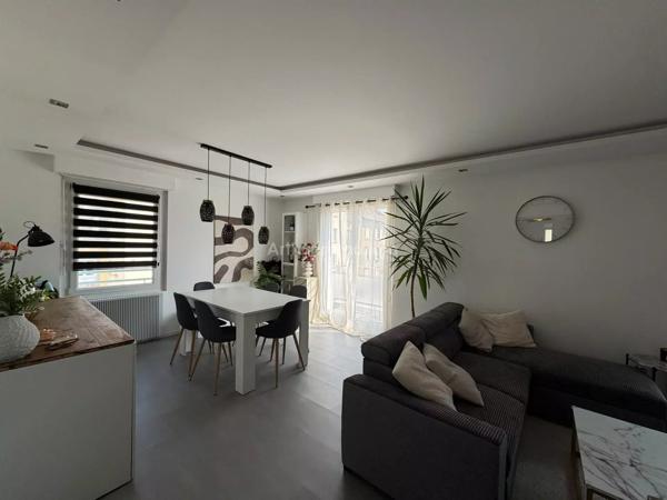 Vente                                                      Appartement
                        
                     3 pièces                      70 m2                     à Colmar
