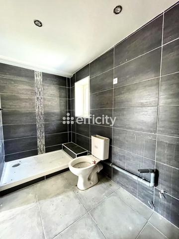 Maison
         9 pièces
        - 220 m² Exclusivité 1 071 000 € *