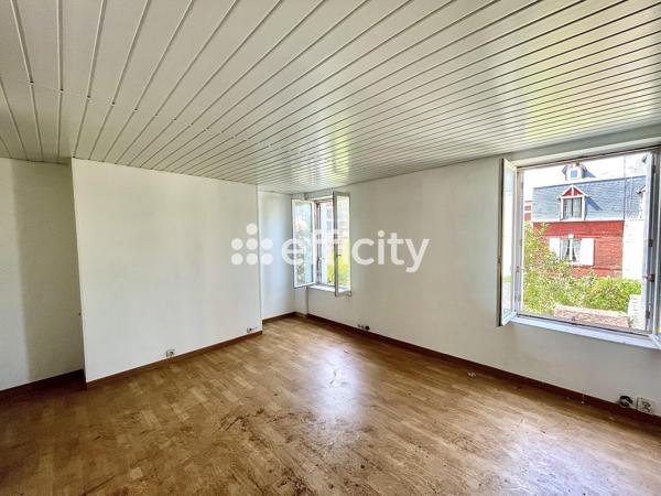 Maison
         9 pièces
        - 220 m² Exclusivité 1 071 000 € *