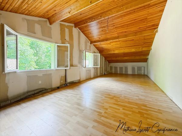 Maison à vendre 6 pièces proche de BASSILLAC (24) 170 M2