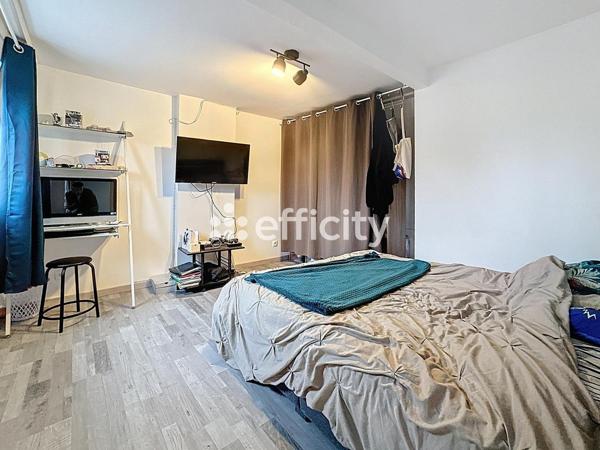 Maison
         6 pièces
        - 170 m²