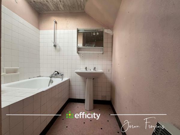 Maison
         4 pièces
        - 95 m²