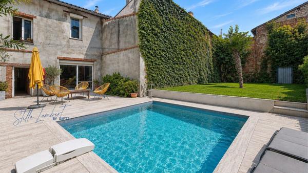 Maison de caractère du XIXe siècle avec piscine, double garage et dépendances centre de Villemur-sur-Tarn