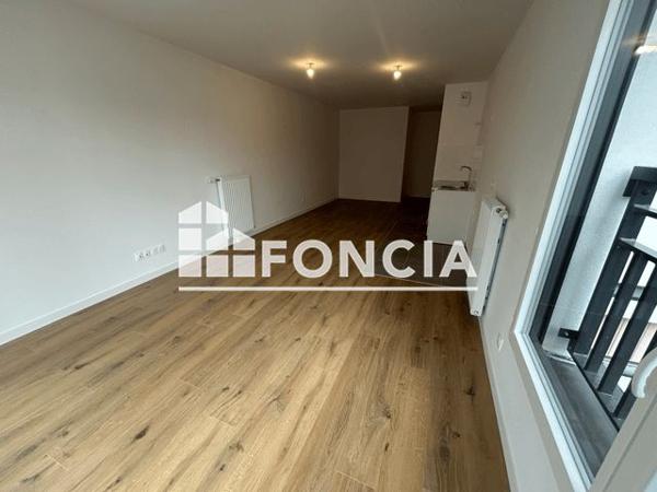 Location Appartement 3 pièces 65.2 m² - 9 RUE RAYMOND LOUVIOT Neuilly Plaisance 93360