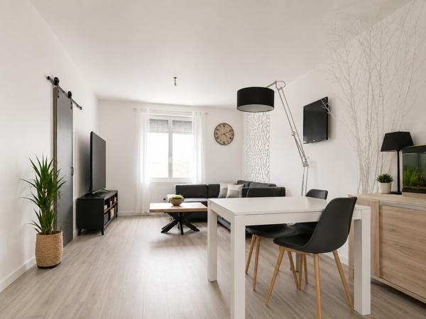 Immeuble
         9 pièces
        - 195 m² Exclusivité 495 000 € *