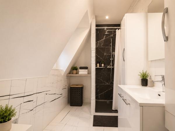 Immeuble
         9 pièces
        - 195 m² Exclusivité 495 000 € *