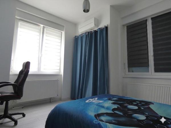 Immeuble
         9 pièces
        - 195 m² Exclusivité 495 000 € *