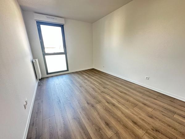 À louer : Appartement 4 pièces de grand standing à Melun