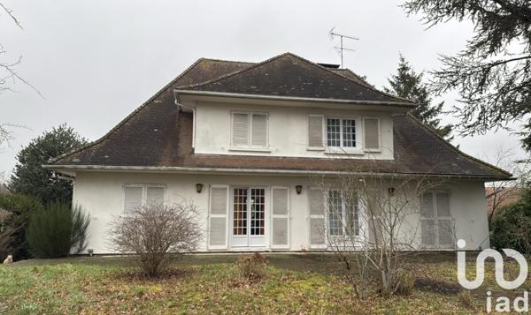 Maison traditionnelle 6 pièces de 214 m² à Romorantin-Lanthenay (41200)