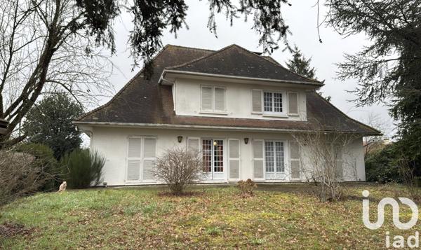 Maison traditionnelle 6 pièces de 214 m² à Romorantin-Lanthenay (41200)