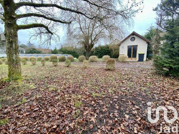 Maison traditionnelle 6 pièces de 214 m² à Romorantin-Lanthenay (41200)
