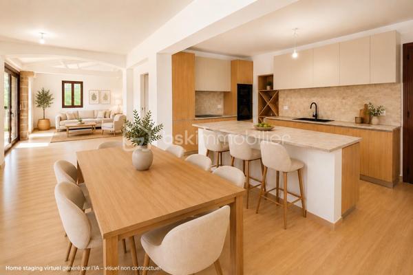 Dans le quartier de La Sine à Vence, à proximité immédiate des écoles, transports et avec un accès rapide au centre-ville, découvrez cette maison familiale de 253m2 loi carrez avec intérieur entièrement rénové et excellent DPE  B.

Au rez-de-chaussée, vous profiterez d’un vaste séjour avec une belle hauteur sous plafond comprenant une cuisine neuve équipée, une buanderie ainsi que deux chambres en suite disposant chacune de leur propre salle de bain et un wc invité. Une véranda complète ce niveau et pourra être réaménagée selon vos envies. 

À l’étage, la maison dispose de deux chambres supplémentaires, d’un bureau idéal pour le télétravail ainsi que d’une salle d’eau et 2 WC. Une tropezienne permet de profiter de l'extérieur.

Coté jardin, la maison offre un agréable patio d’entrée, une grande terrasse sans vis-à-vis et un terrain piscinable permettant de profiter pleinement du cadre verdoyant. 

Cette villa est implantée sur une parcelle d’environ 4000 m² constructible ouvrant le champ des possibilités.

S'ajoute une mezzanine dans les combles accessible par l'extérieur pouvant servir de coin jeu, lecture, chambre ou autre selon vos envies.

Une maison fonctionnelle, aux beaux volumes, parfaitement adaptée à une famille recherchant confort, espace et tranquillité sur le secteur de Vence.

Les +
- maison rénovée familiale avec de beaux volumes
- 4 chambres et 1 bureau
- 2 salles d'eau et 1 salle de bain
- une buanderie
- terrain plat constructible et piscinable d'environ 4000m2
- aire de stationnement
- proche écoles, services, transports et centre ville
- électricité neuve
- DPE B

Un bien rare sur le marché. A découvrir sans tarder !