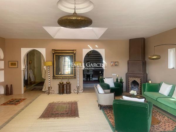 À vendre maison de campagne sur la route de Fès à Marrakech