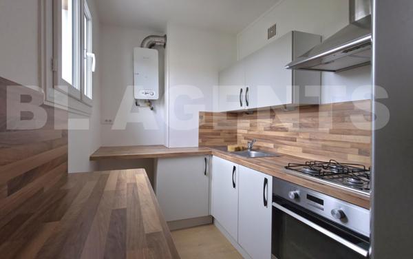 Vue cathédrale imprenable depuis votre salon — Rare sur Le Mans