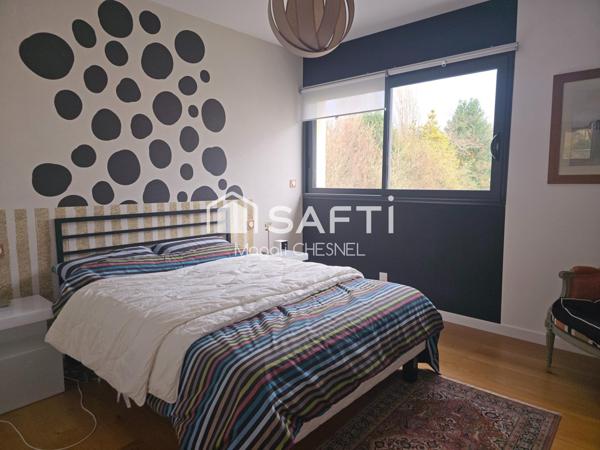 Maison Contemporaine  d'environ 196 m² sur un terrain de 700 m² à BETTON