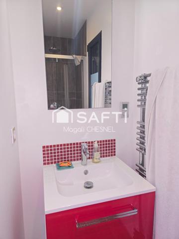 Maison Contemporaine  d'environ 196 m² sur un terrain de 700 m² à BETTON