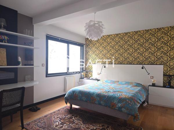 Maison Contemporaine  d'environ 196 m² sur un terrain de 700 m² à BETTON