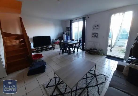 Maison à louer 4 pièces 74.8m² Saint-Benoît (86280)