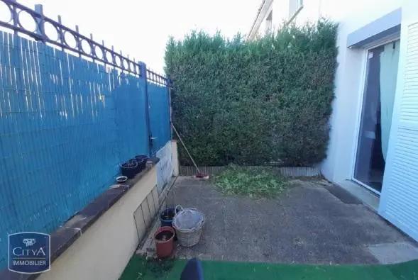 Maison à louer 4 pièces 74.8m² Saint-Benoît (86280)