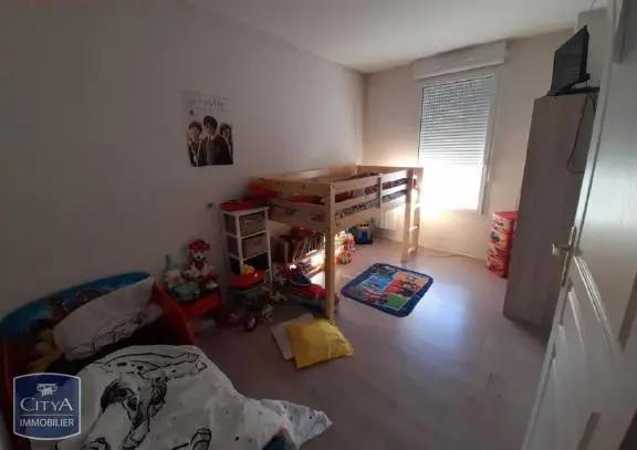 Maison à louer 4 pièces 74.8m² Saint-Benoît (86280)