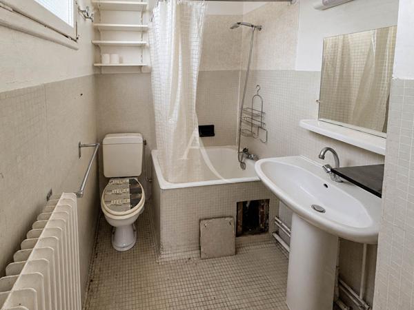 Billère - T1 lumineux avec 2 balcons, parking en sous-sol et grande cave