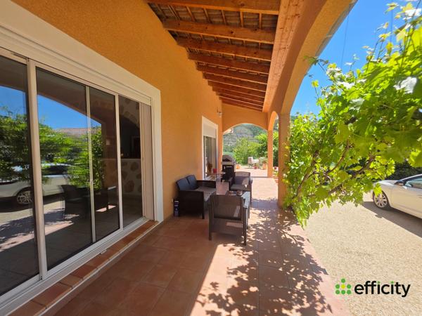 Maison
         8 pièces
        - 245 m² Exclusivité 400 000 € *