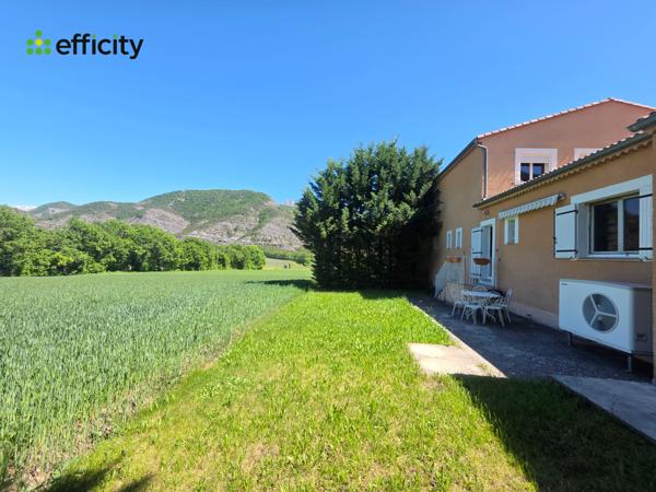 Maison
         8 pièces
        - 245 m² Exclusivité 400 000 € *